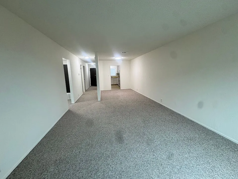 725 18th Ave #1