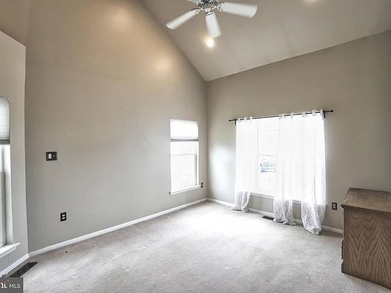 2041 Greenes Way Cir — Photo 7