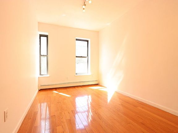 5th image of 739 Franklin Ave #3C