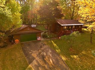 410 Quarry Rd, Marquette, MI 49855