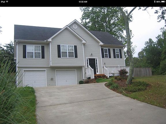 Great house in cul-de-sac!