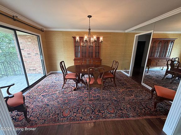 5th image of 1112 Chamberlain Hill Rd