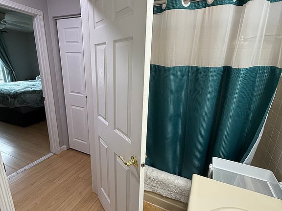 5th image of 1575 Gillam Way