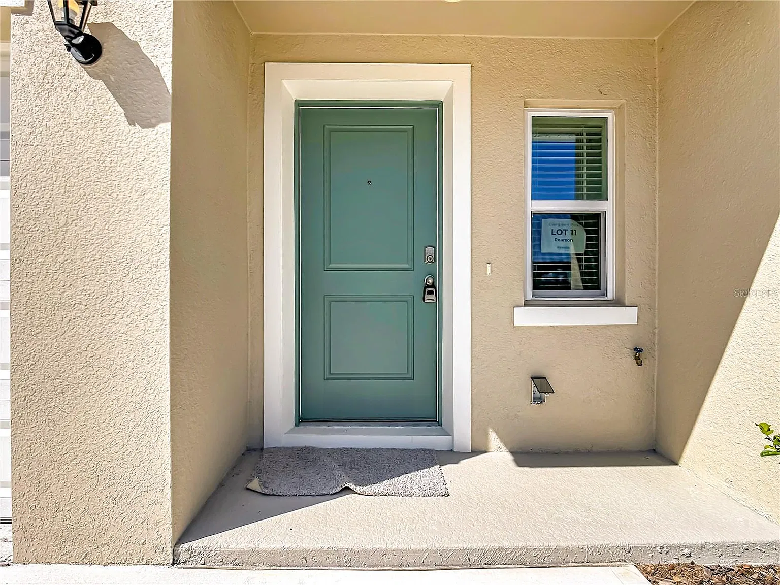 3 bed, 2.5 bath, 1463 sqft, $1,995 — Photo 3