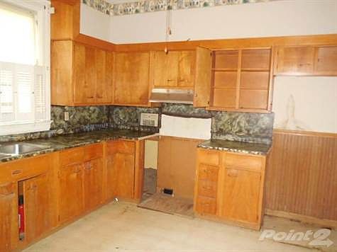 4th image of 230 Wilson Ave