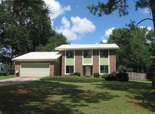 102 Kingfisher Ct, Dothan, AL 36303