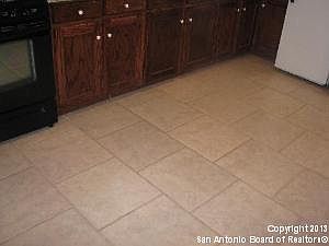 5th image of 3651 Versailles Dr