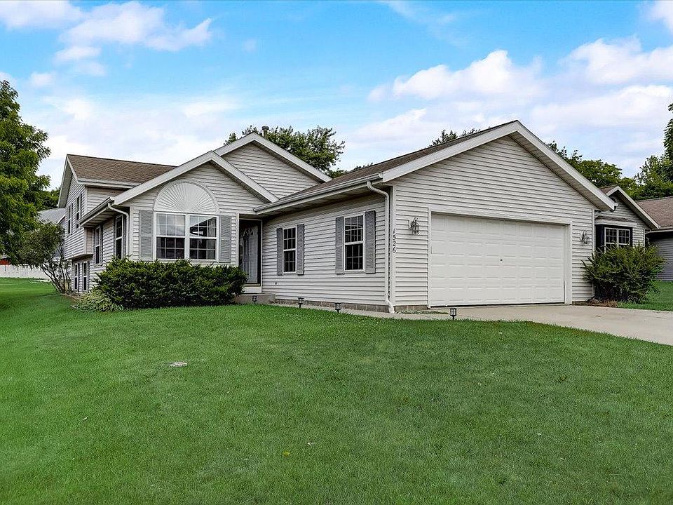 1st image of 1526 Walsh Acres Dr