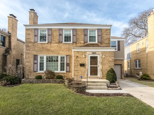 6752 N Dowagiac Ave, Chicago, IL 60646