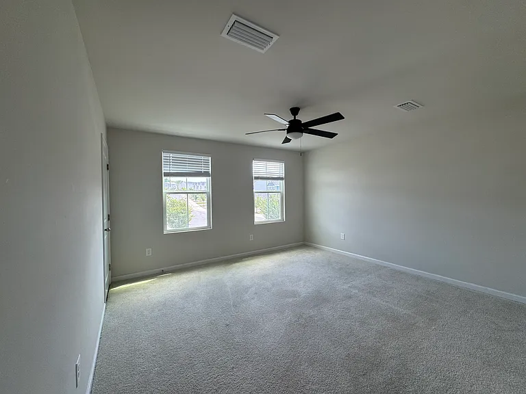 201 Thicket Dr — Photo 9