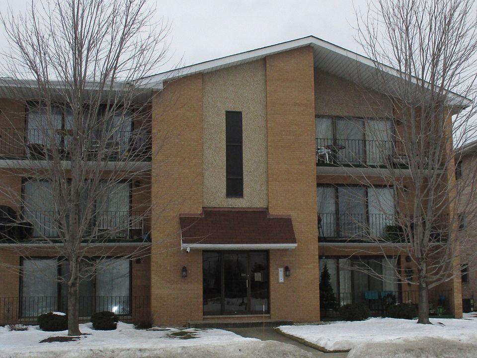 1st image of 4842 W 122nd St APT 1W