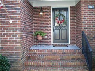 3rd image of 701 Grey Squirrel Dr