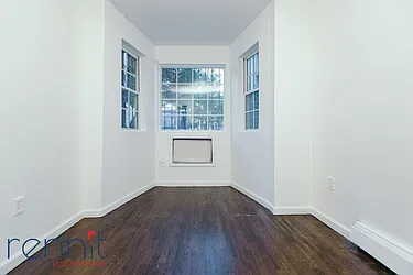 Rented by Rennit Inc.