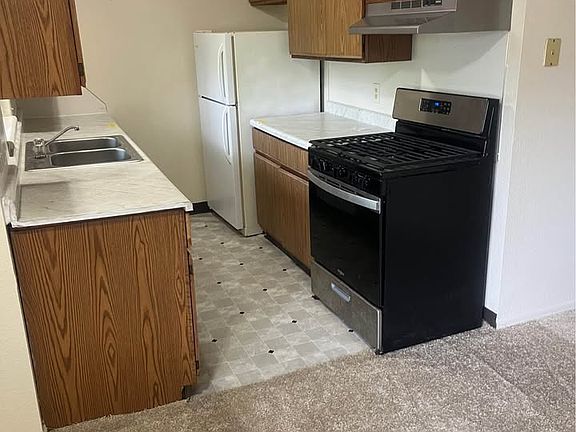 3rd image of 116 Coleman St SE #2B