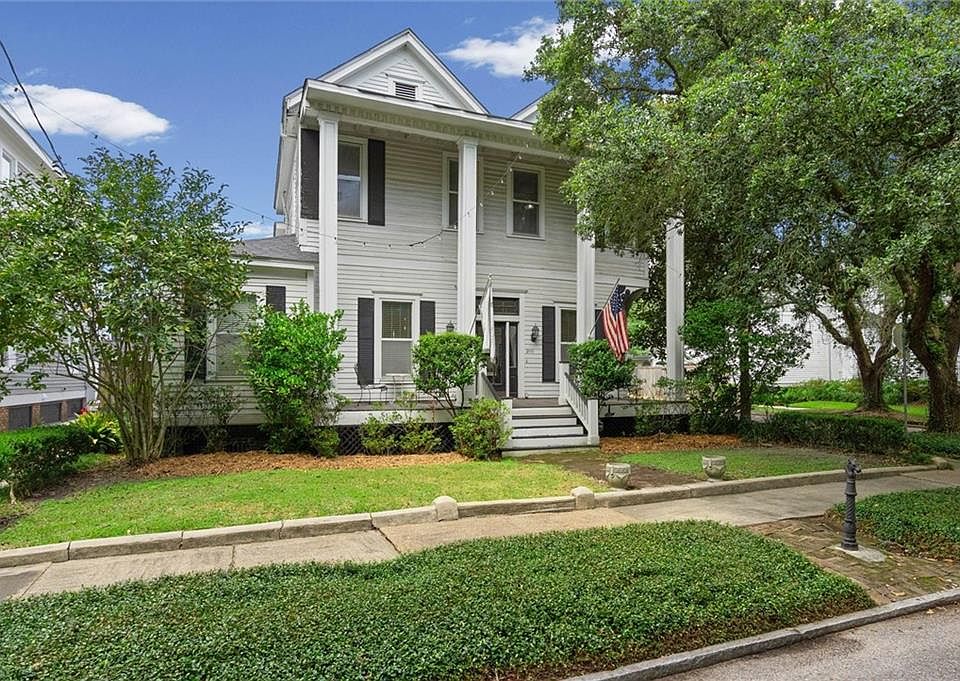 1st image of 200 S Georgia Ave