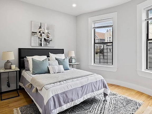 3rd image of 622 Mead Street