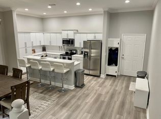 727 Highland St N, Saint Petersburg, FL 33701