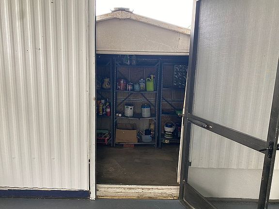 5th image of 38649 White Dr
