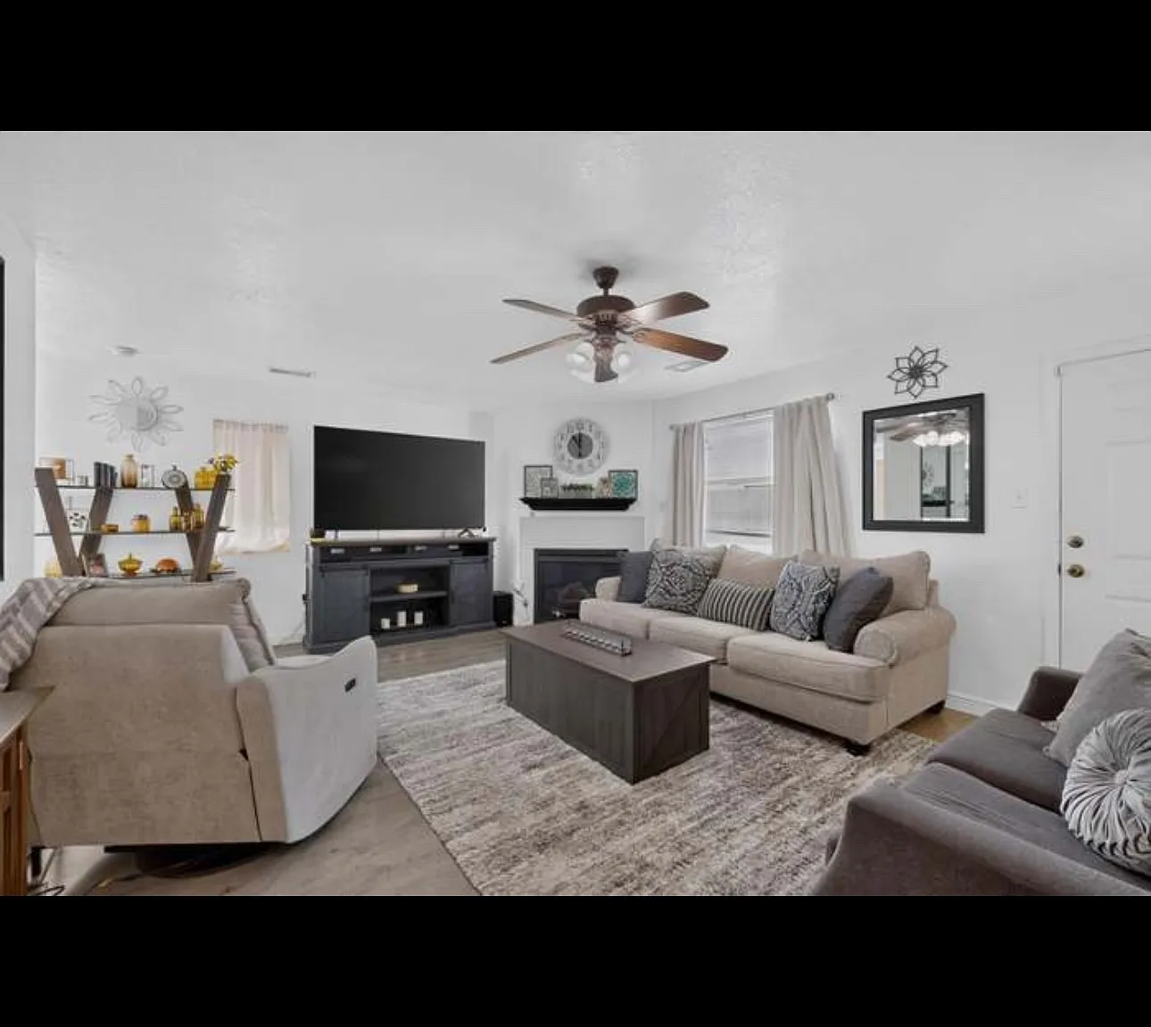 4 bed, 2.5 bath, 2032 sqft, $2,300 — Photo 3