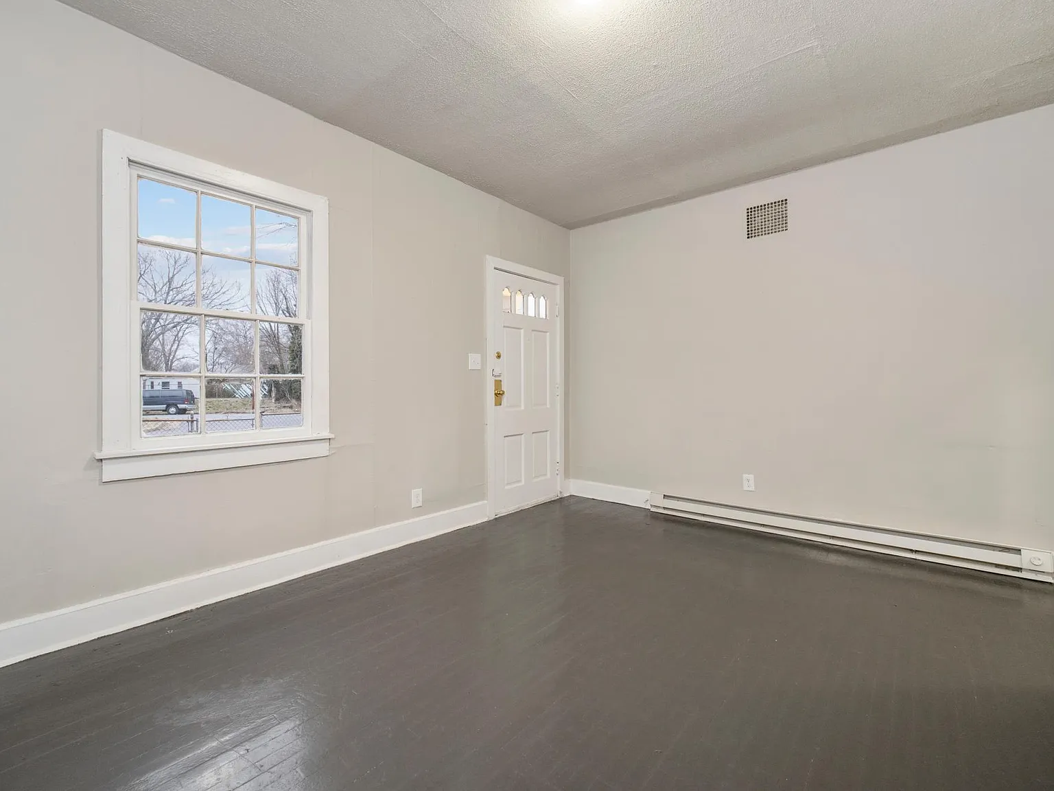 2 bed, 845 sqft, $1,664 — Photo 3