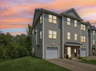 7 Lighthouse Cir #A, Salisbury, MA 01952