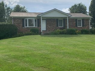 475 Holy Cross Rd, Loretto, KY 40037