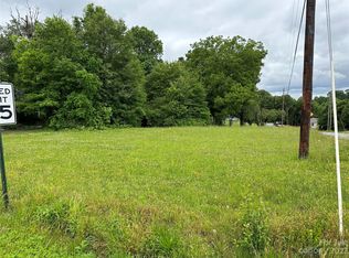 33rd St SW, Hickory, NC 28602