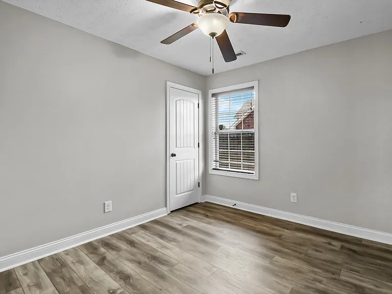 985 Culverson Ct — Photo 23