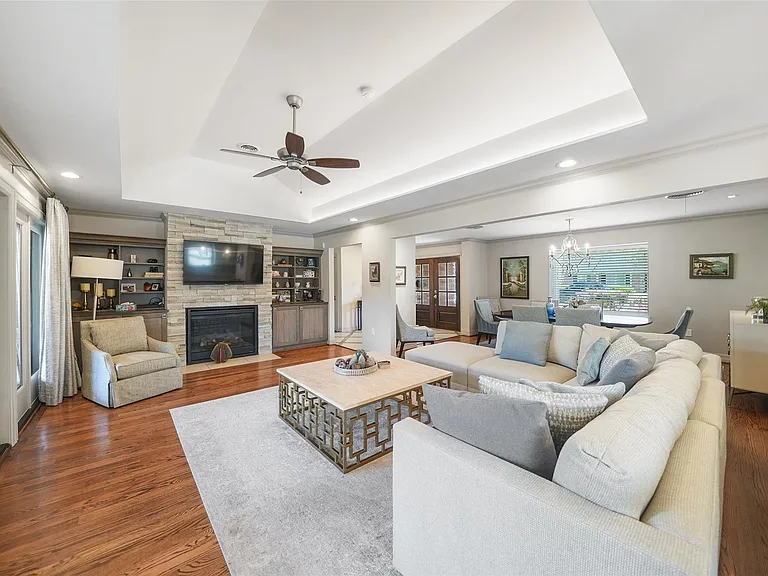 5058 Yarwell Dr — Photo 14