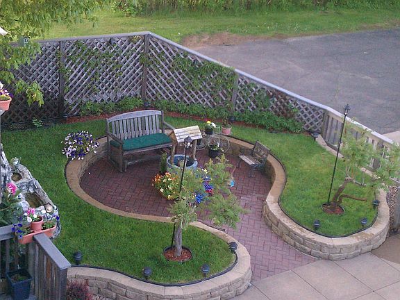 Courtyard view from Mast Ste