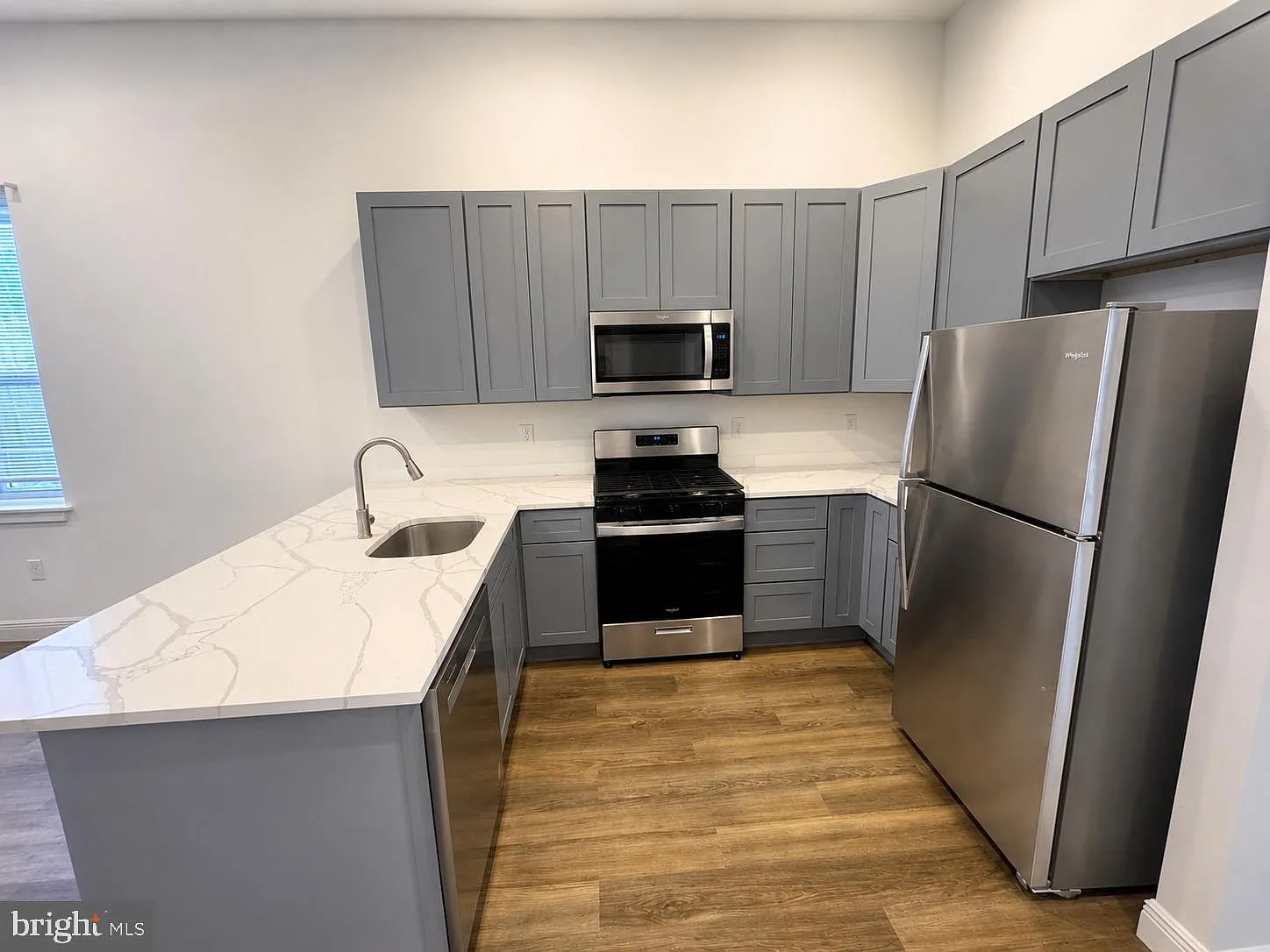 2 bed, $1,800 — Photo 4
