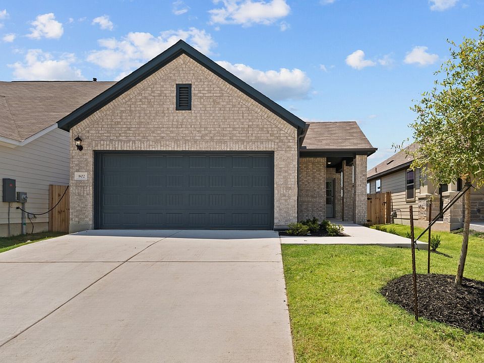 1st image of 802 Papaya Dr