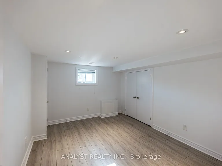 39 Chartwell Rd #BASEMENT — Photo 11