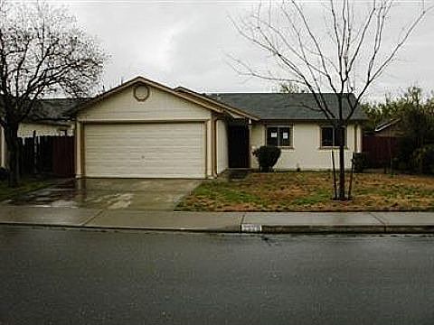 1st image of 2579 Burgundy Dr