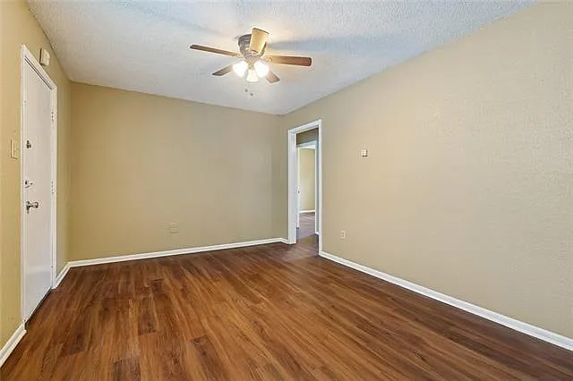523 Wagner St — Photo 2