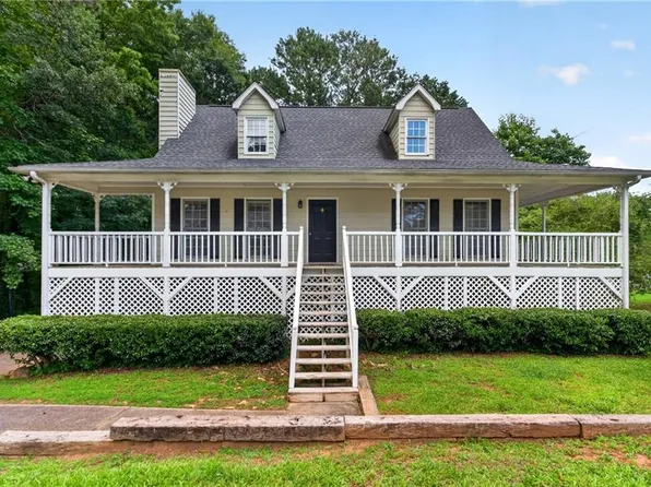 279 Maplewood Ln, Acworth, GA 30101