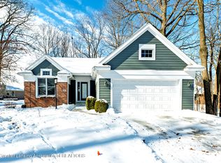 3522 Saint Andrews Cir, Lansing, MI 48911