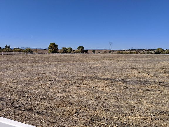 2nd image of 11 W Mint Wash Pass