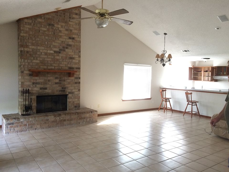 1st image of 2616 Sprig Dr