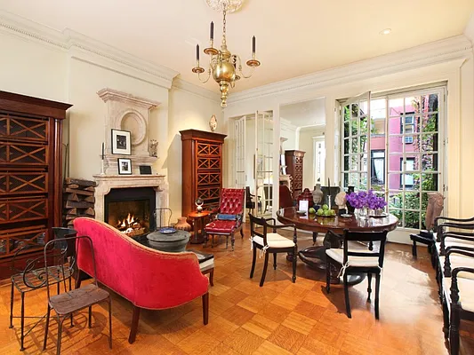 Sold by Sotheby's International Realty | media 70