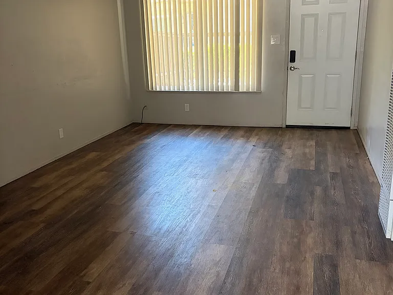 320 Franciscan Ct #7 — Photo 4