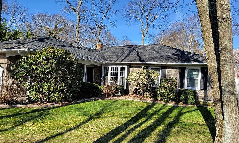 1st image of 295 Astor Dr