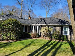 295 Astor Dr, Sayville, NY 11782