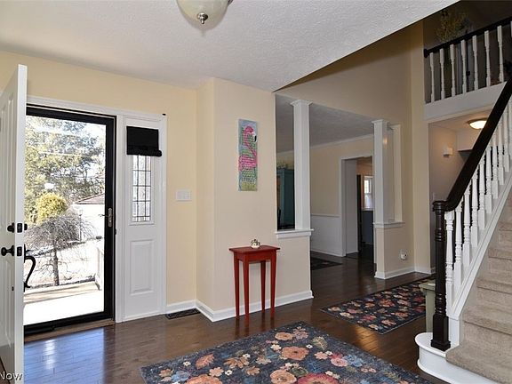 5th image of 21011 Shelburne Rd