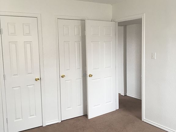 5th image of 3125 N Jackson Ave