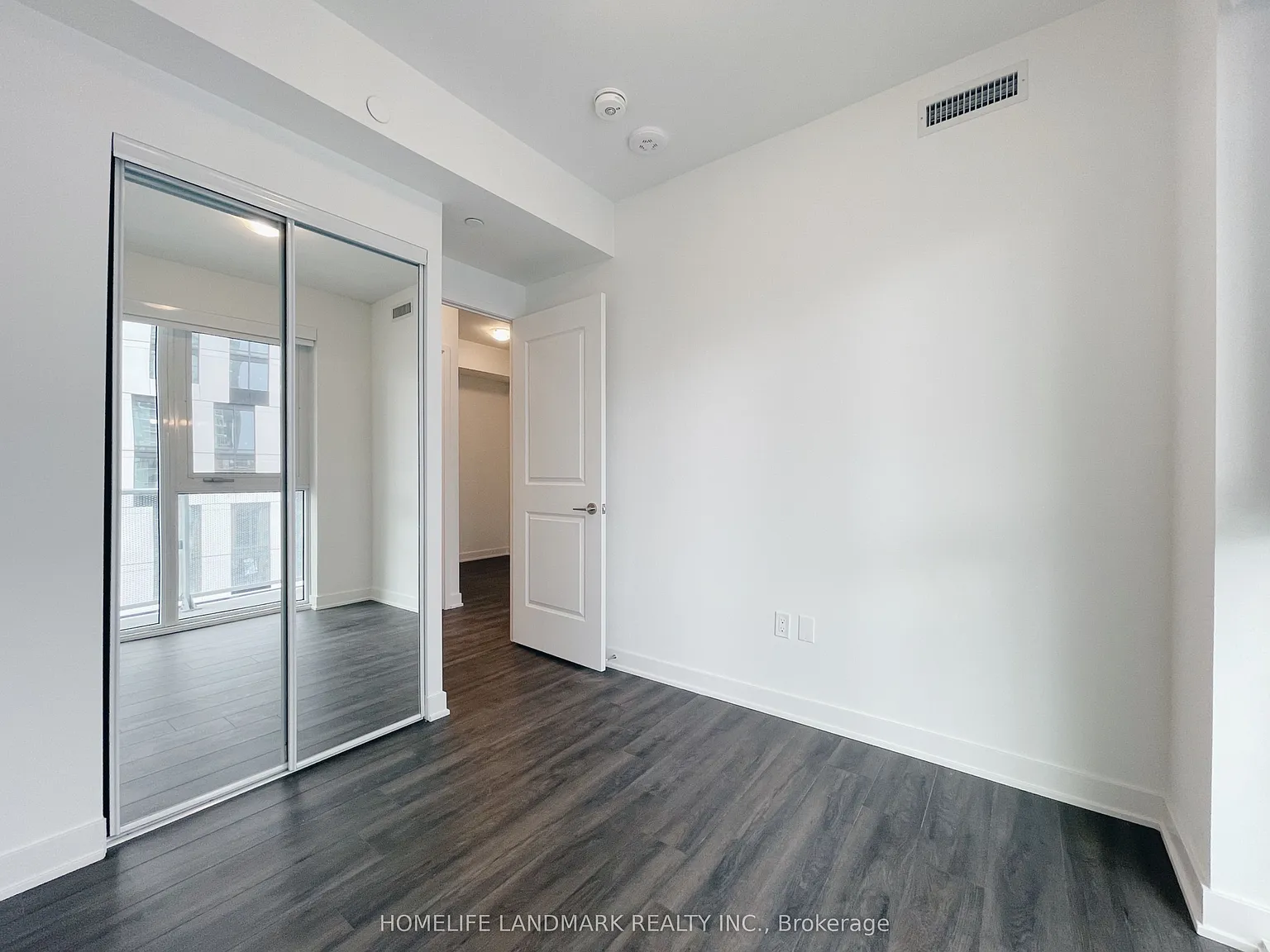 3 bed, $3,300 — Photo 4