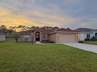 12 Point Of Woods Dr, Palm Coast, FL 32164