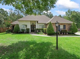 3049 Lake Ct, Mandeville, LA 70448