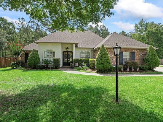 3049 Lake Ct, Mandeville, LA 70448