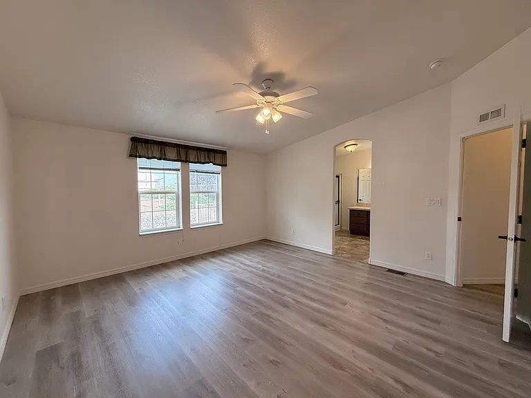 2828 Jerry St — Photo 24